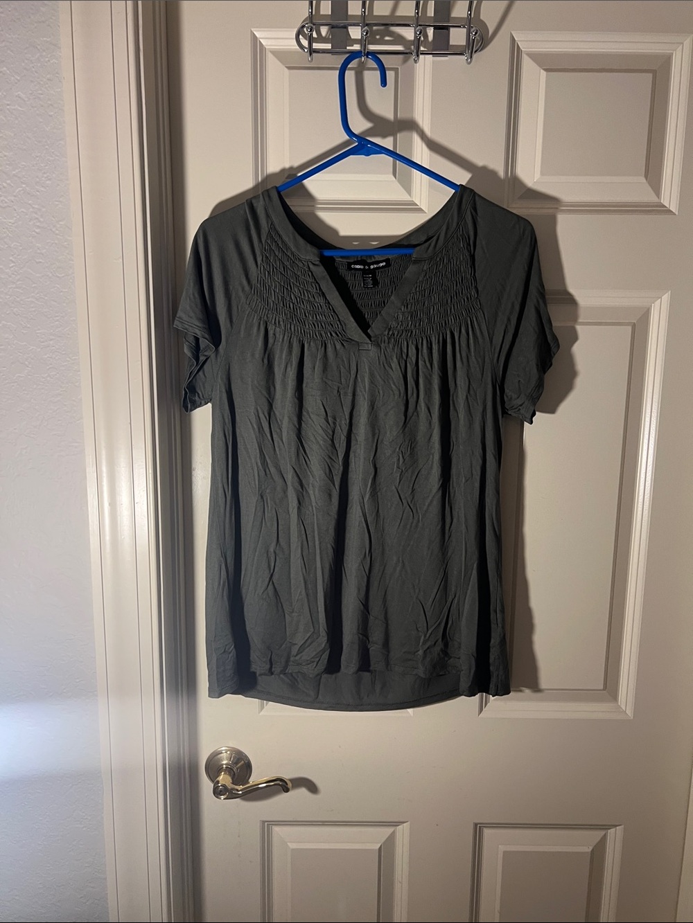 Cable & Gauge Gray Smocked V-Neck Short Sleeve Blouse